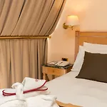 Shg德拉维尔酒店 4*