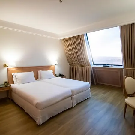 Hotel Shg De La 4*