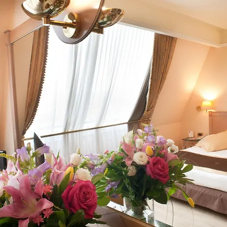 فندق Shg De La 4*