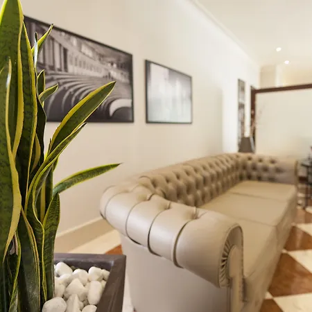 Hotel Shg De La 4*